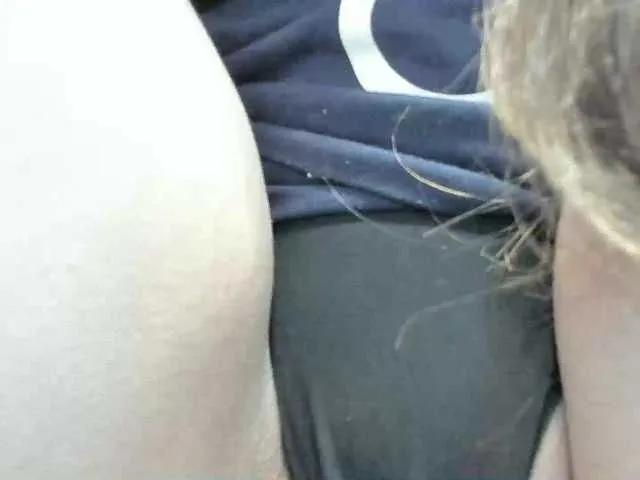 Freechat pevicha on BongaCams