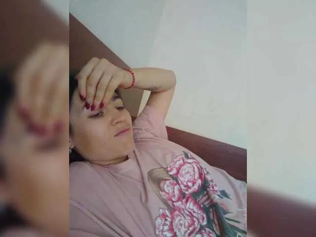 Freechat Prettybella7 on BongaCams