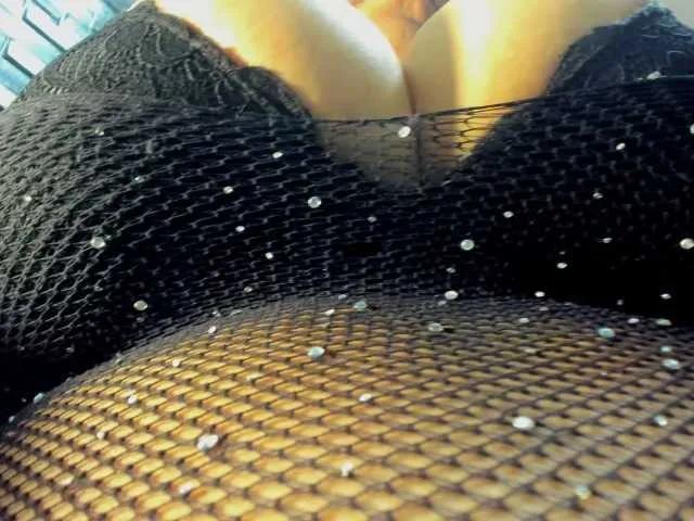 Offline RachelleWoods69 on BongaCams