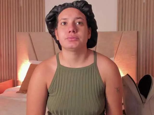 Freechat RachellJamess on BongaCams