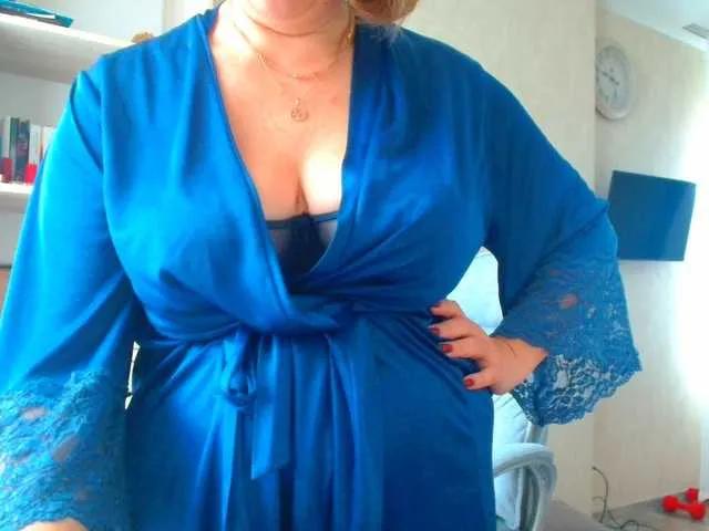 Offline rosewind8 on BongaCams