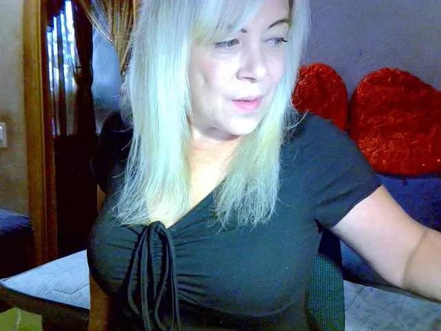 Offline Savan35na on BongaCams