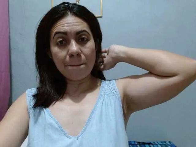 Freechat Scarletteb on BongaCams