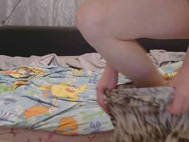 Serseia — Handsome, tall and generous men. Preferably in a larger size.