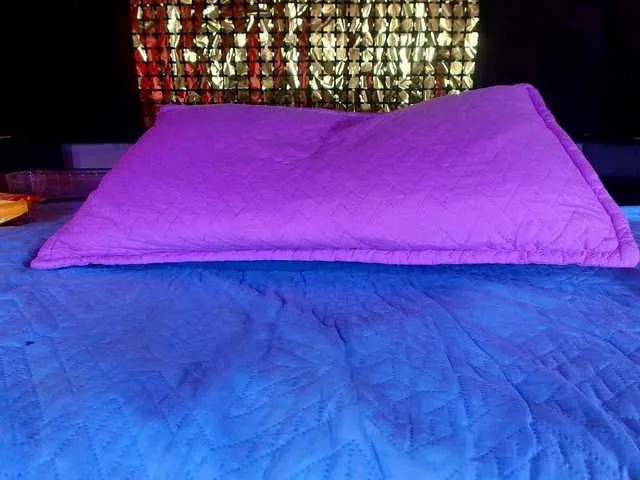 shels-loreds on BongaCams