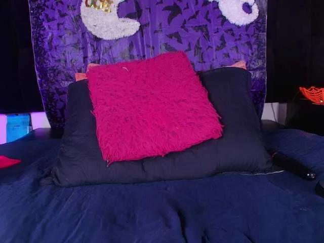 shels-loreds on BongaCams