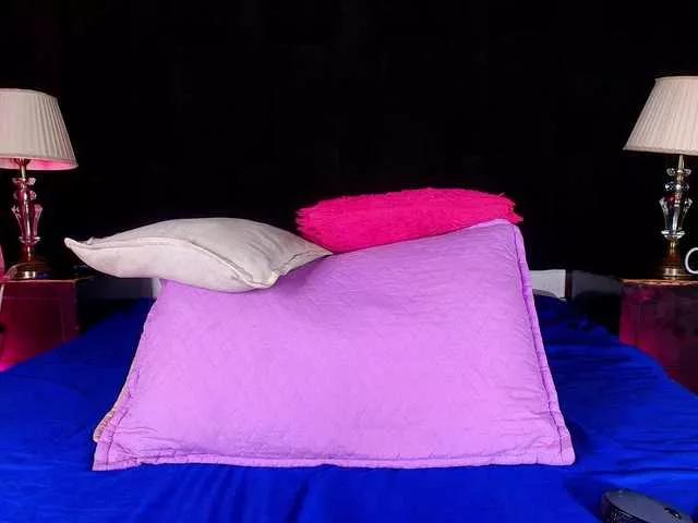 shels-loreds on BongaCams