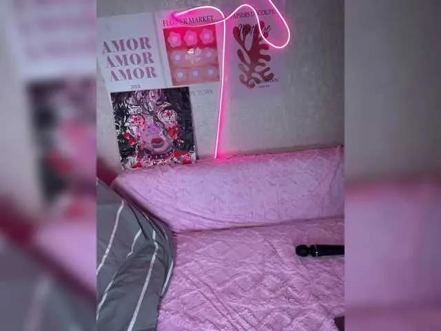 Offline Silviyaa on BongaCams