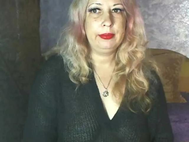 SoftGella on BongaCams