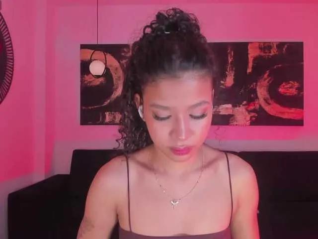 Offline SophieHouston on BongaCams