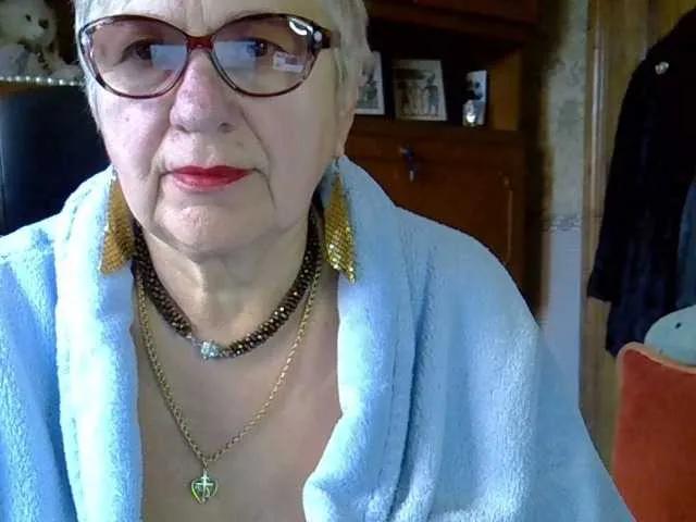 BongaCams SweetCherry00 is Freechat SweetCherry00 — gentle and not greedy when giving tokens
