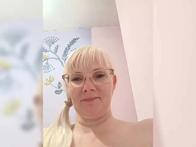 Sweetie454 on BongaCams 