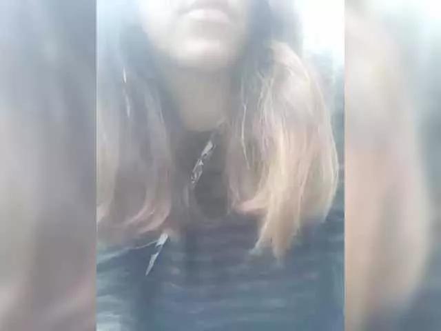 Offline TenderBerry on BongaCams