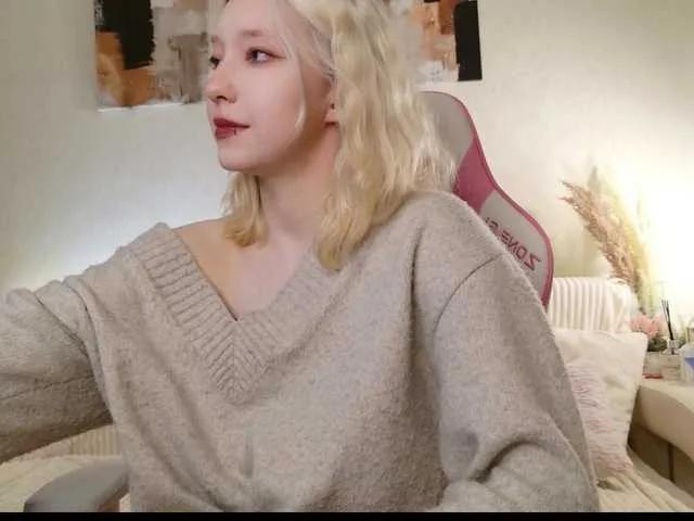 Offline tinymia on BongaCams