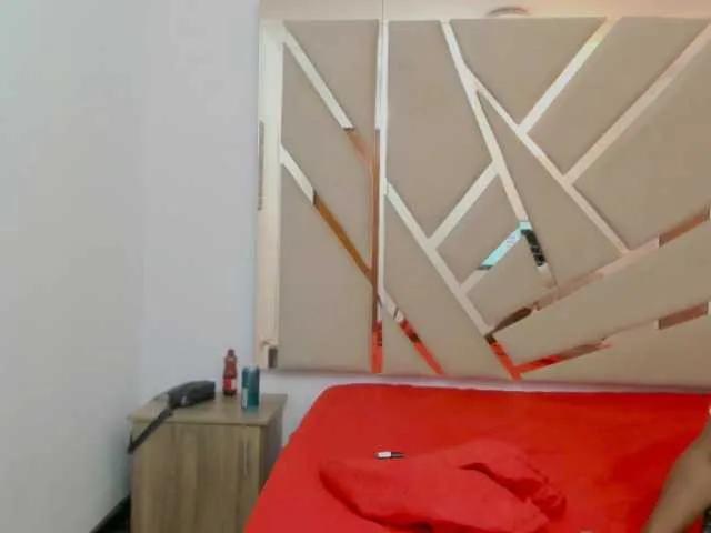 Freechat tu-y-yo19 on BongaCams