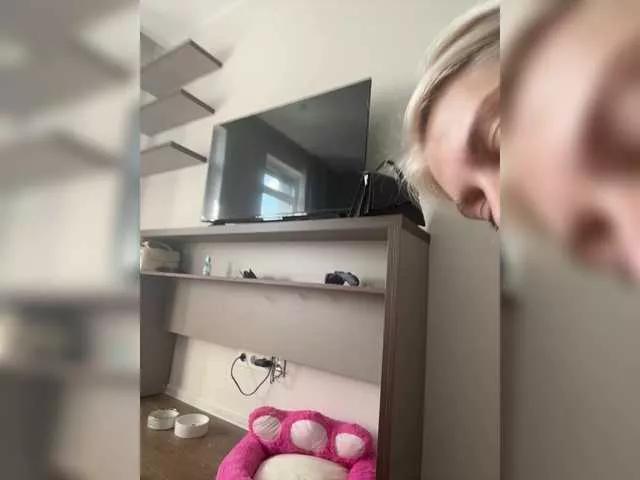 Freechat VibroMashulkaDashulka on BongaCams