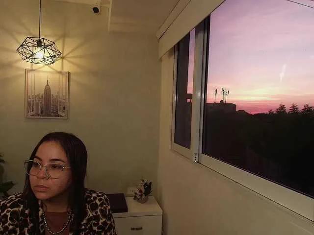 Offline Victoria-Collins on BongaCams