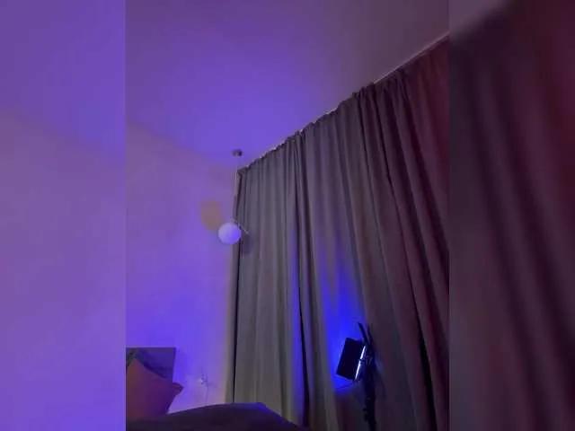 WhoreMira on BongaCams