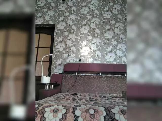 Freechat Zarevna on BongaCams