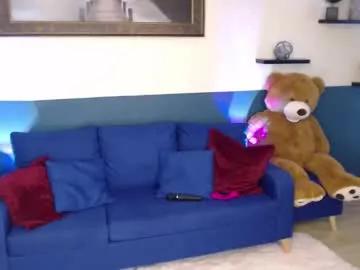 allison_hill19 on Chaturbate