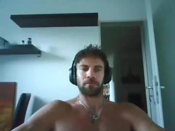 Freechat alphah_hunk on Chaturbate