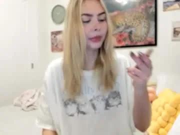 Freechat ariah_is_blonde on Chaturbate