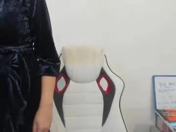 Freechat artsyandcraftsy_ on Chaturbate