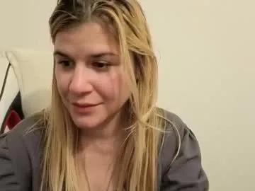 Freechat artsyandcraftsy_ on Chaturbate