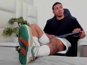 bastian_franco01 — Powerful feet and steel muscles, two combinations in a single room, what do you choose first? - Naked and Dick hard! - #saliva #alpha #braces #ebony #bigcock