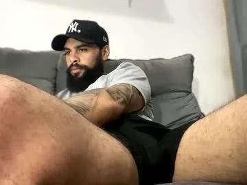 beardmax on Chaturbate