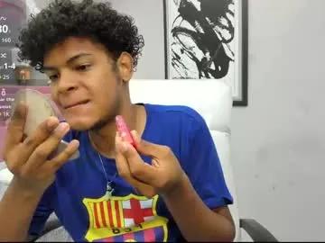 Freechat boylittle19cm on Chaturbate