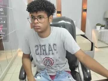 Freechat boylittle19cm on Chaturbate