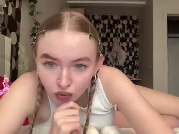 Freechat charming_daisy on Chaturbate