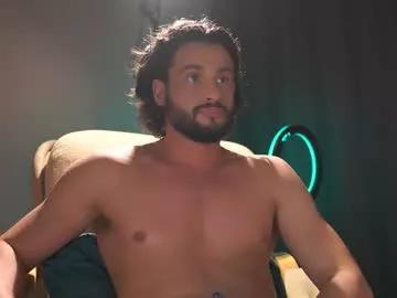 Away double_luckystrike on Chaturbate