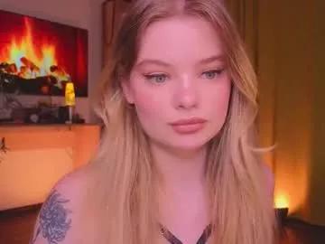 hottie_jane — Boob tease  Top off fav pattern 66 pvt 18tk [133 tokens left] #curvy #dirtytalk #blonde #bigass #braces