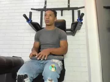 Freechat italomoore on Chaturbate