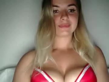 Away love_dom_meg on Chaturbate