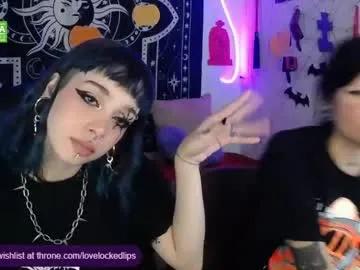 Freechat lovelockedlips on Chaturbate