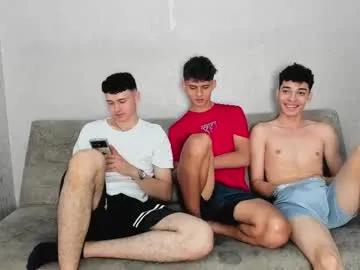 Private pelusos_mens on Chaturbate