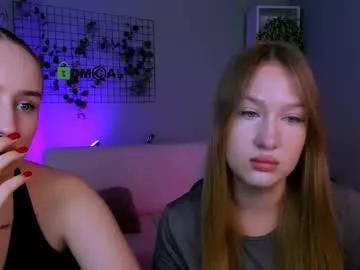 Freechat playful_sophie on Chaturbate