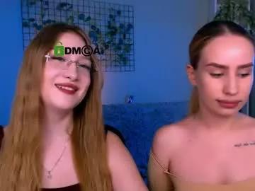 Freechat playful_sophie on Chaturbate