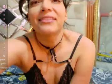 Freechat sluttyandmature on Chaturbate