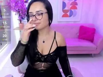 Private tiara_r on Chaturbate