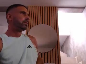 Freechat tinoclandestino on Chaturbate