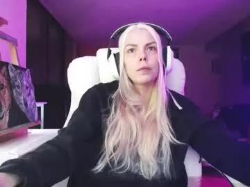 Freechat tinykylie on Chaturbate