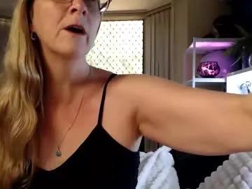 Freechat total_aussie_milfs on Chaturbate