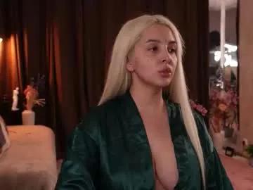 Freechat victoriamorrone on Chaturbate