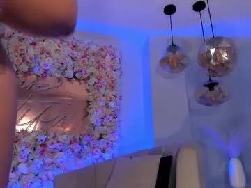 Freechat violettcastel on Chaturbate