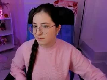 virtualvoyant — GOAL: for a good mood [948 tokens remaining] nice weekend guys    #goddess #nonude #brunette #cute #natural