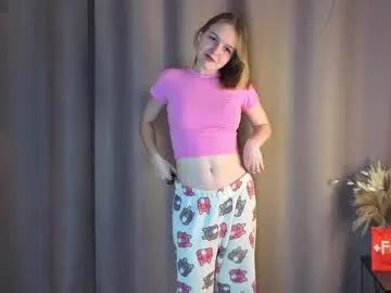 Freechat yangsperanza on Chaturbate
